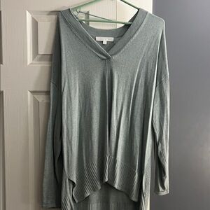 5/$10 item Adyson Parker Long Sleeve V-Neck Top - Light Gray